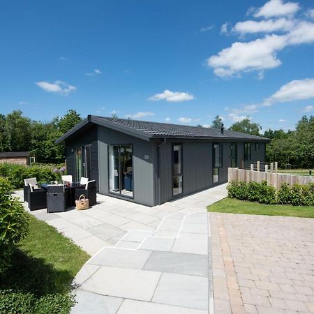 Buttercup Lodge, 33 Roadford Lake Lodges Lifton Kültér fotó